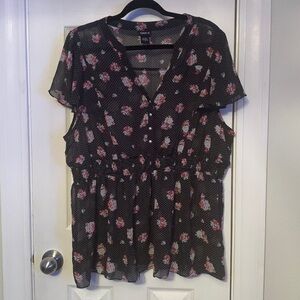 torrid Blouse, Pink Floral pattern with Dots Size 3 #612